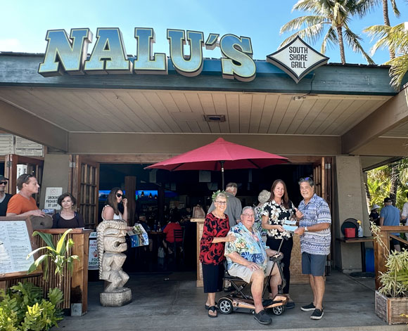 Two Rotary Clubs provide funds to Nalu's for hot meals program | News, Sports, Jobs - Vimarsana News