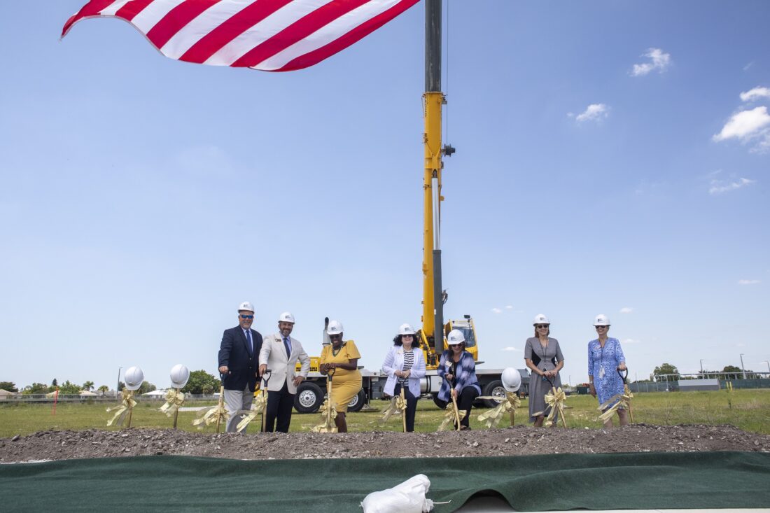 Owen-Ames-Kimball hosts ribbon cutting at New Lehigh Acres elementary school | News, Sports, Jobs - Vimarsana News