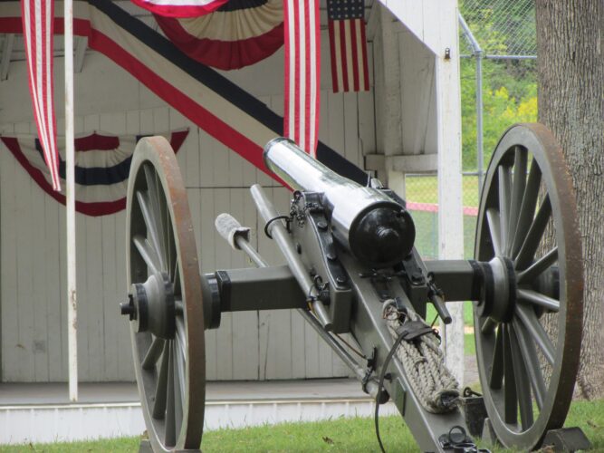 Reenactment pays homage to American history | News, Sports, Jobs - Vimarsana News