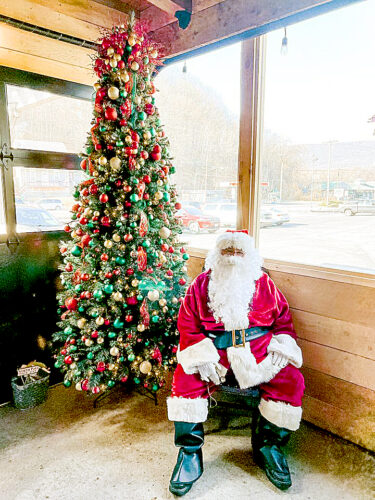 Holiday cheer highlights weekend | News, Sports, Jobs - Vimarsana News