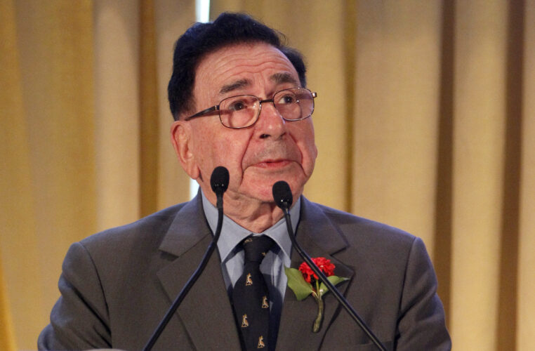 Calne, surgeon who led Europe's first liver transplant, passes away | News, Sports, Jobs - Vimarsana News