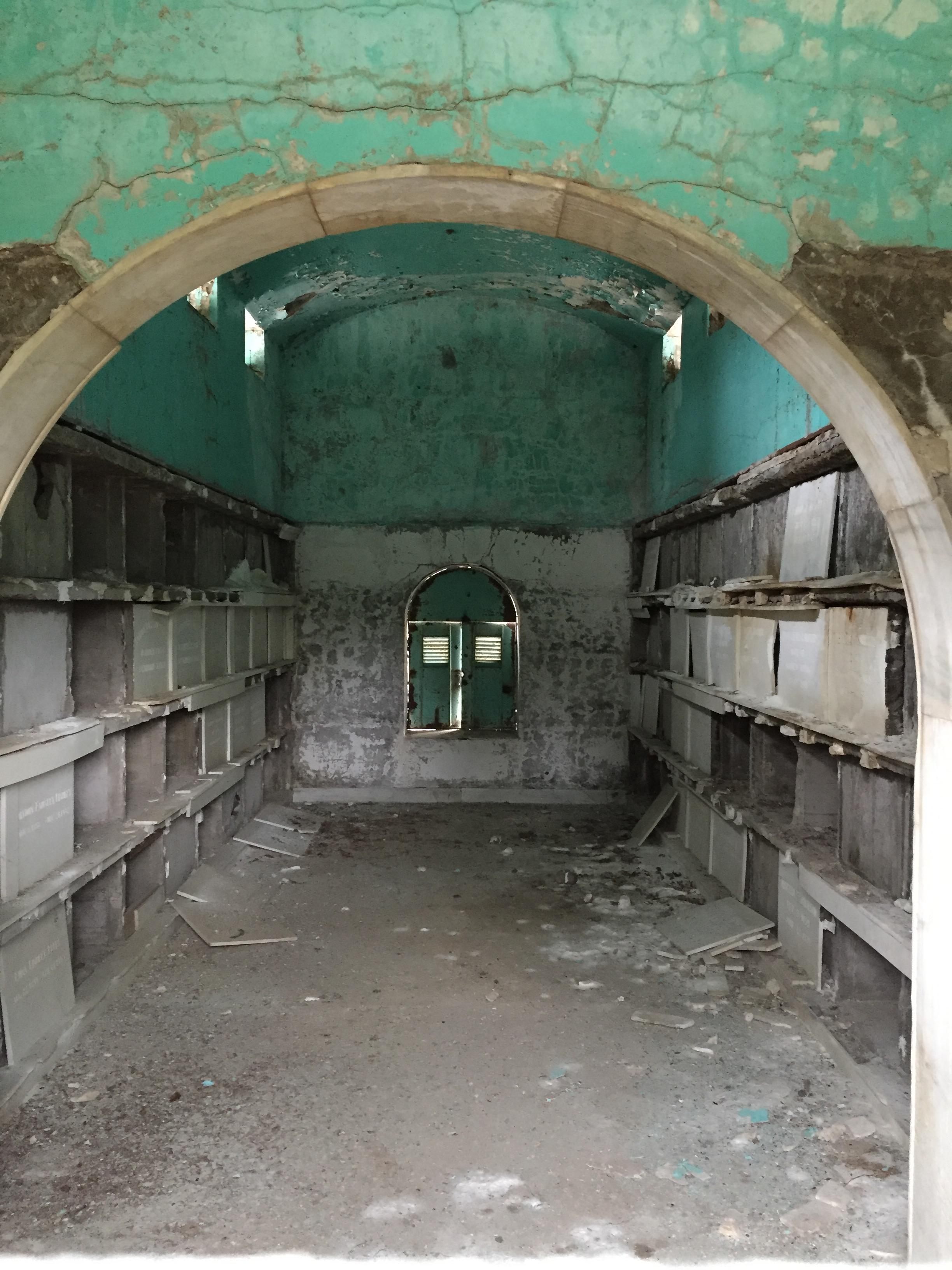 Disrepair of 100-year-old Oak Hill Cemetery Mausoleum has no easy