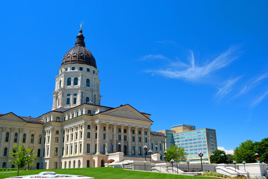Kansas GOP fails to undo veto of remap plan hurting Democrat | News, Sports, Jobs - Lawrence Journal-World: news, information, headlines and events in Lawrence, Kansas - Vimarsana News