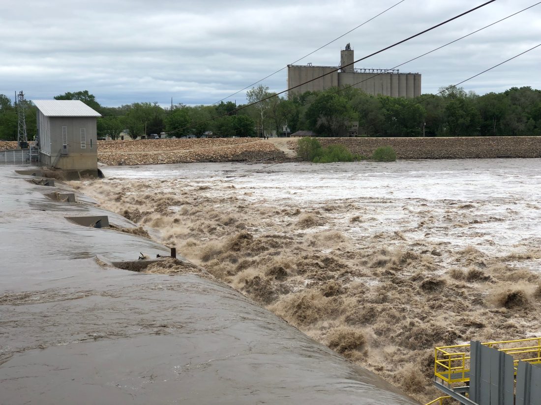 After concerns with contract, Lawrence City Commission will take bids for project to repair Bowersock Dam | News, Sports, Jobs - Lawrence Journal-World: news, information, headlines and events in Lawrence, Kansas - Vimarsana News