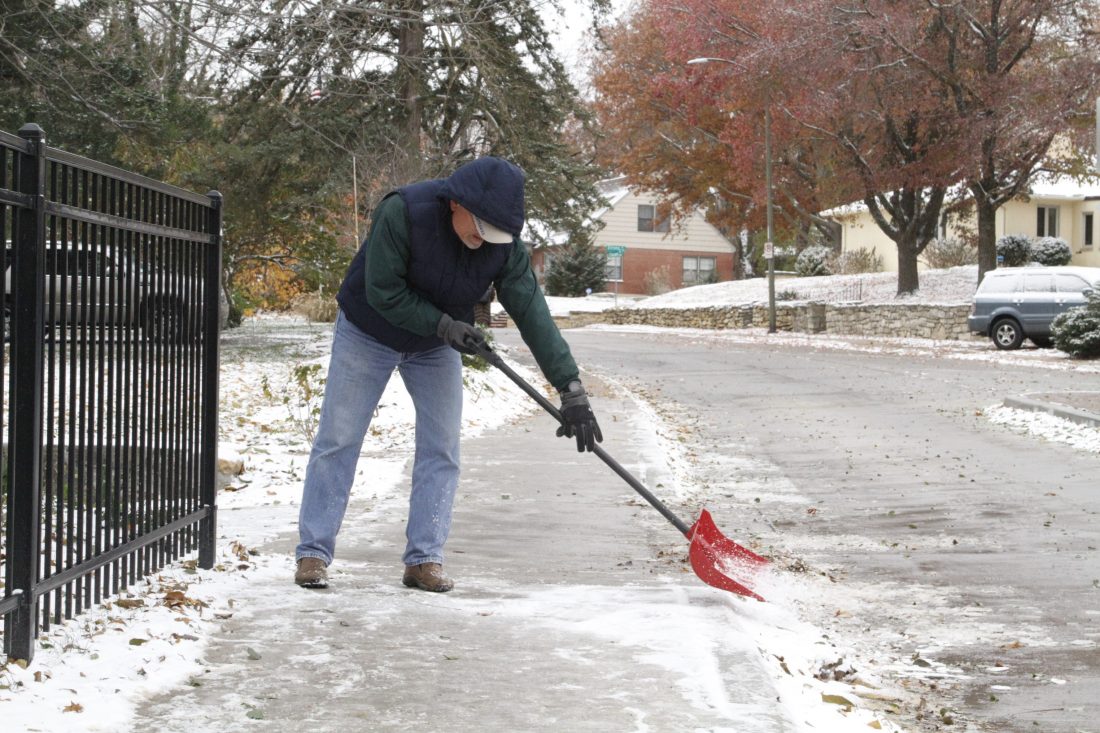 City, Senior Resource Center seeking volunteers for sidewalk shoveling program ahead of winter weather season | News, Sports, Jobs - Lawrence Journal-World: news, information, headlines and events in Lawrence, Kansas - Vimarsana News