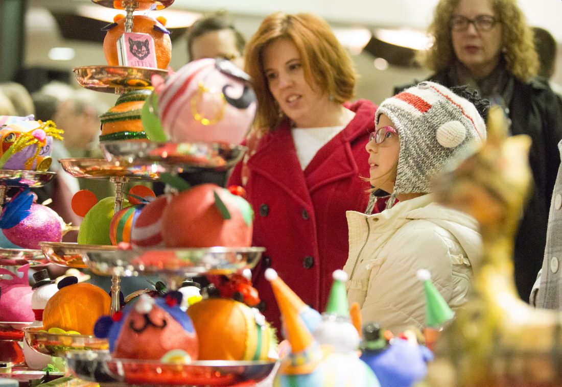 Upcoming events include LINK Thanksgiving Dinner, Christmas displays, Bizarre Bazaar, Santa rescue and more | News, Sports, Jobs - Lawrence Journal-World: news, information, headlines and events in Lawrence, Kansas - Vimarsana News