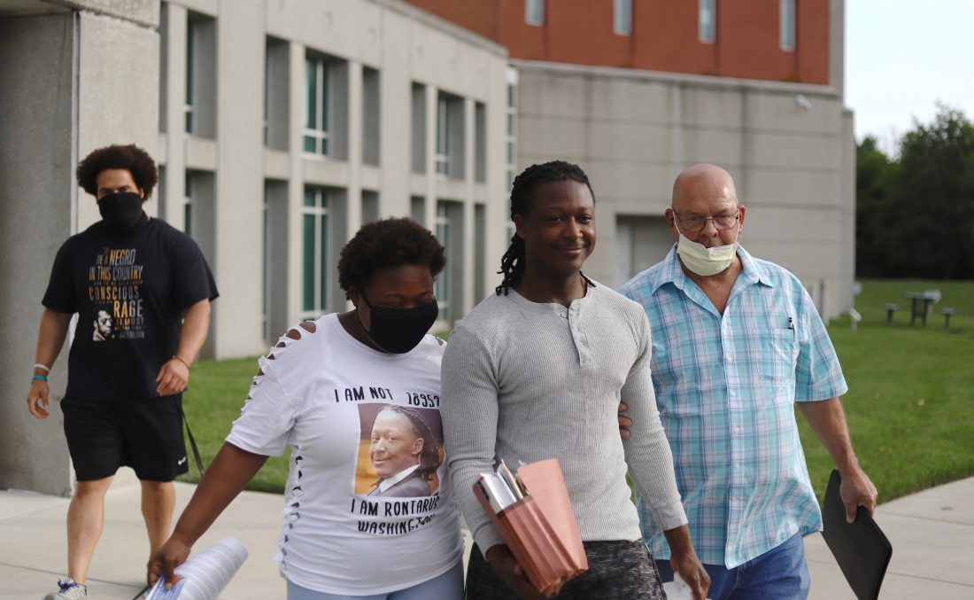 Douglas County and sheriffs named in federal lawsuit deny claims of wrongful incarceration by Rontarus Washington Jr. | News, Sports, Jobs - Lawrence Journal-World: news, information, headlines and events in Lawrence, Kansas - Vimarsana News