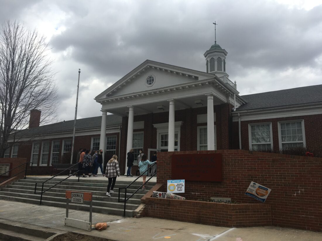 Lawrence school district continues to explore converting New York Elementary into a public Montessori school | News, Sports, Jobs - Lawrence Journal-World: news, information, headlines and events in Lawrence, Kansas - Vimarsana News