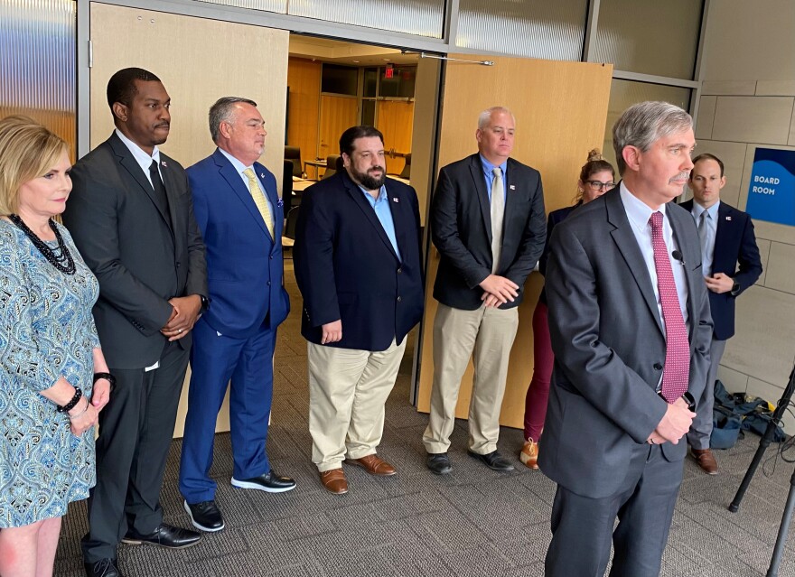 Wichita Police Department under investigation for racist text messages | News, Sports, Jobs - Lawrence Journal-World: news, information, headlines and events in Lawrence, Kansas - Vimarsana News
