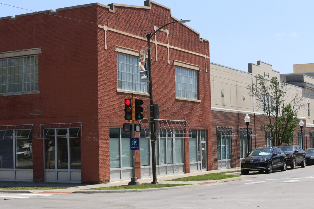 City leaders to consider development incentives request for businessman hoping to move corporate HQ into former Borders building | News, Sports, Jobs - Lawrence Journal-World: news, information, headlines and events in Lawrence, Kansas - Vimarsana News