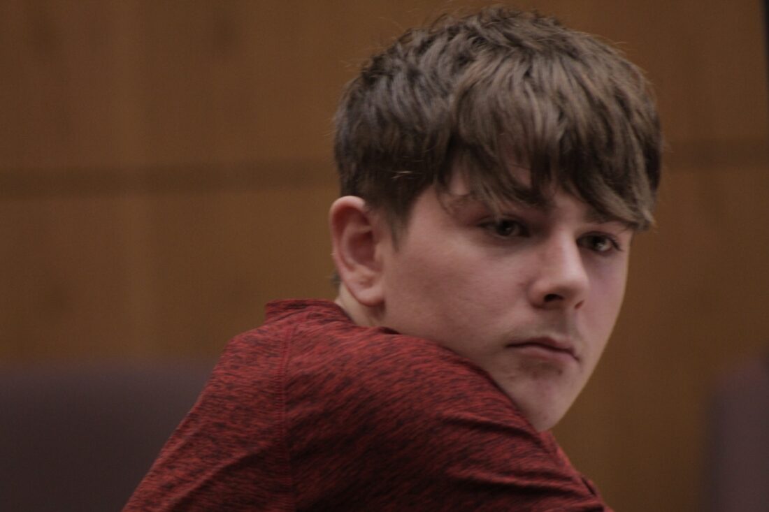 Lawrence man gets 3 years of probation for his role in attacking off-duty police officer | News, Sports, Jobs - Lawrence Journal-World: news, information, headlines and events in Lawrence, Kansas - Vimarsana News