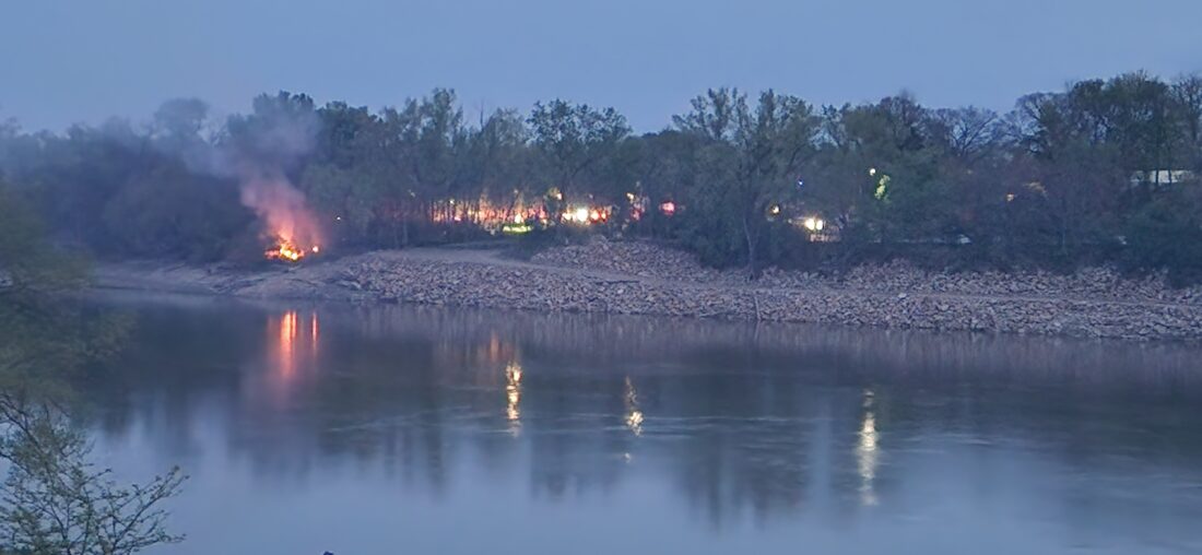 Town Talk | Lawrence mayor, commissioner offer thoughts on when the city might shut down illegal homeless camp that recently caught fire | News, Sports, Jobs - Lawrence Journal-World: news, information, headlines and events in Lawrence, Kansas - Vimarsana News
