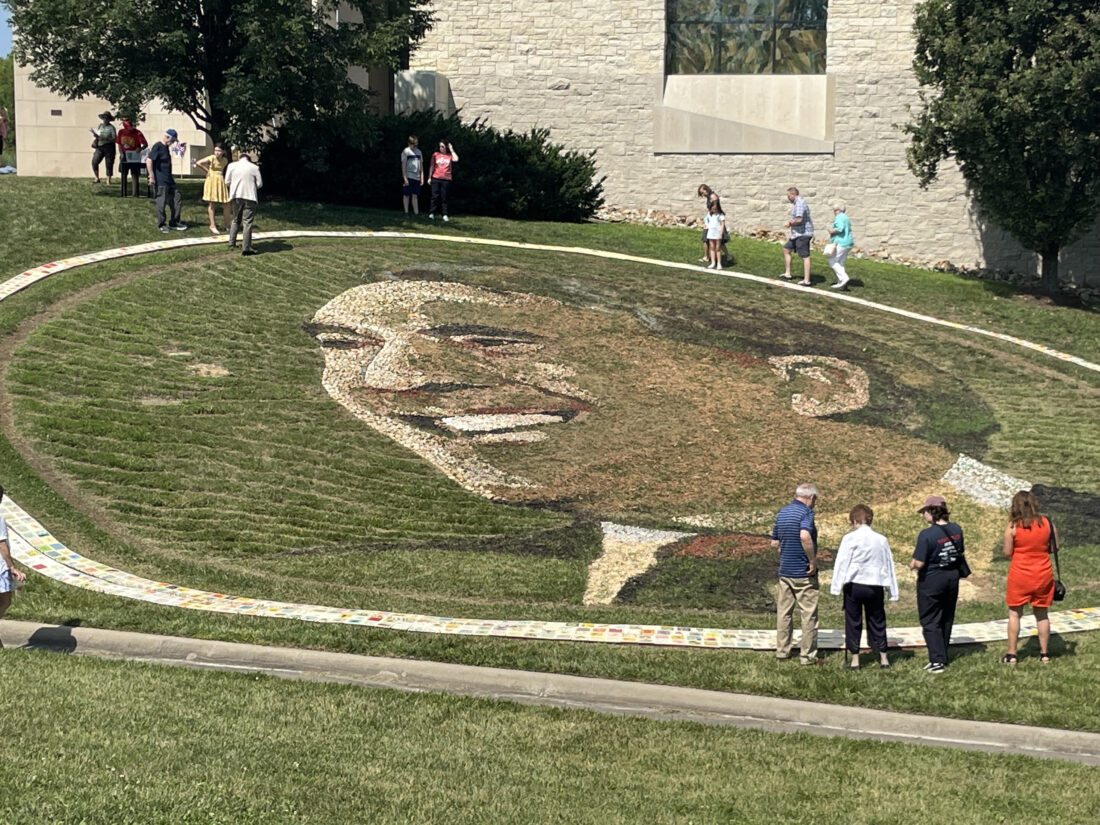 At Dole Institute celebration, politicians and scholars laud late senator who 'always put country over party' | News, Sports, Jobs - Lawrence Journal-World: news, information, headlines and events in Lawrence, Kansas - Vimarsana News