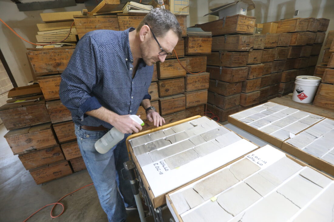 New state geologist thinks Kansas may have the secret beneath its soil for clean-burning fuel of the future | News, Sports, Jobs - Lawrence Journal-World: news, information, headlines and events in Lawrence, Kansas - Vimarsana News