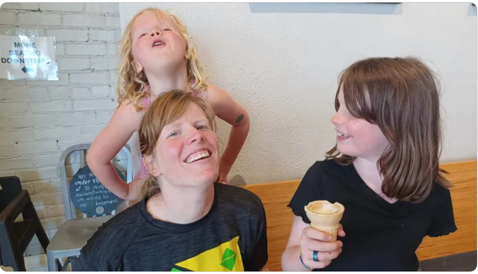 Fundraiser started for for daughters of Lawrence woman killed by train | News, Sports, Jobs - Lawrence Journal-World: news, information, headlines and events in Lawrence, Kansas - Vimarsana News