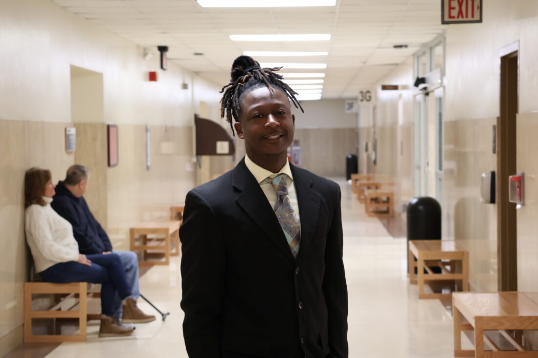 Rontarus Washington Jr. says his guilty plea in robbery case was influenced by his 5 years in jail in Douglas County; he now wants to change it | News, Sports, Jobs - Lawrence Journal-World: news, information, headlines and events in Lawrence, Kansas - Vimarsana News