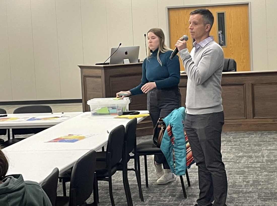 Lawrence district's boundary committee discusses where to send students who don't want to go to STEAM middle school | News, Sports, Jobs - Lawrence Journal-World: news, information, headlines and events in Lawrence, Kansas - Vimarsana News