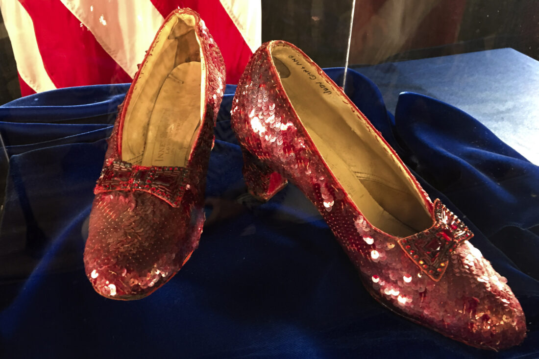 Dying thief who stole 'Wizard of Oz' ruby slippers from the Judy Garland Museum gets no prison time | News, Sports, Jobs - Lawrence Journal-World: news, information, headlines and events in Lawrence, Kansas - Vimarsana News