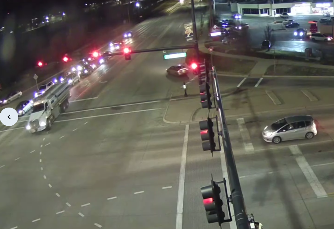 Lawrence man arrested after allegedly leaving scene of 4-vehicle crash, leading police on a chase and crashing into patrol vehicles | News, Sports, Jobs - Lawrence Journal-World: news, information, headlines and events in Lawrence, Kansas - Vimarsana News