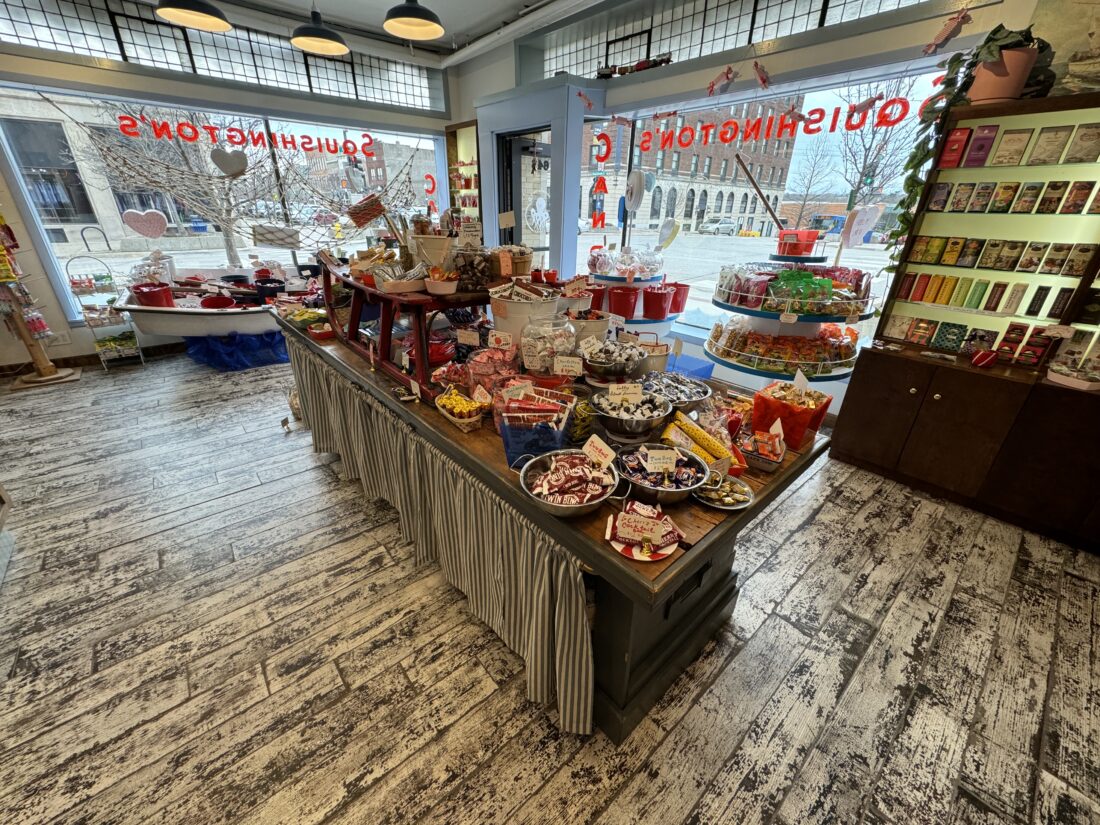 Town Talk | New downtown candy shop hopes to provide a little fun and magic to city's retail scene | News, Sports, Jobs - Lawrence Journal-World: news, information, headlines and events in Lawrence, Kansas - Vimarsana News