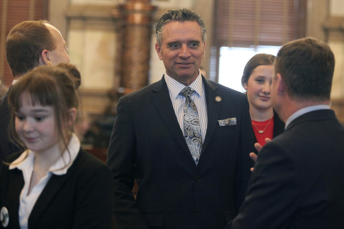 Kansas lawmakers are allowing a 93% pay raise for themselves to take effect next year | News, Sports, Jobs - Lawrence Journal-World: news, information, headlines and events in Lawrence, Kansas - Vimarsana News
