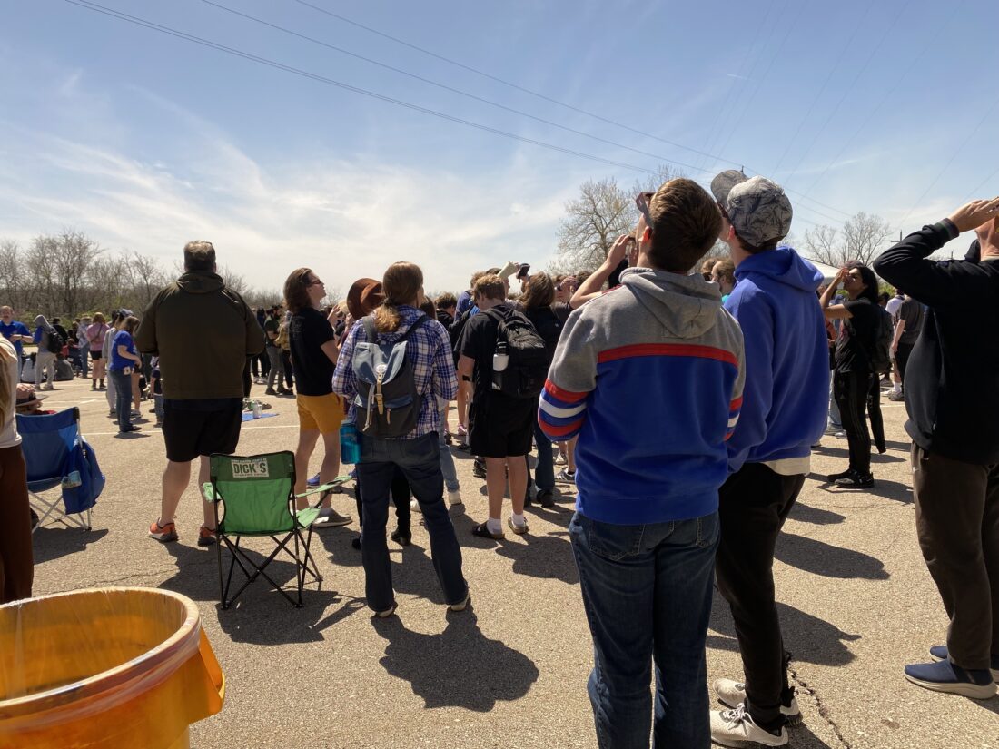 Eyes on the sky: Hundreds view solar eclipse on University of Kansas campus | News, Sports, Jobs - Lawrence Journal-World: news, information, headlines and events in Lawrence, Kansas - Vimarsana News