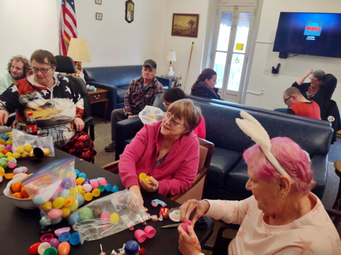 Brockerhoff residents help stuff eggs for hunt | News, Sports, Jobs - Vimarsana News
