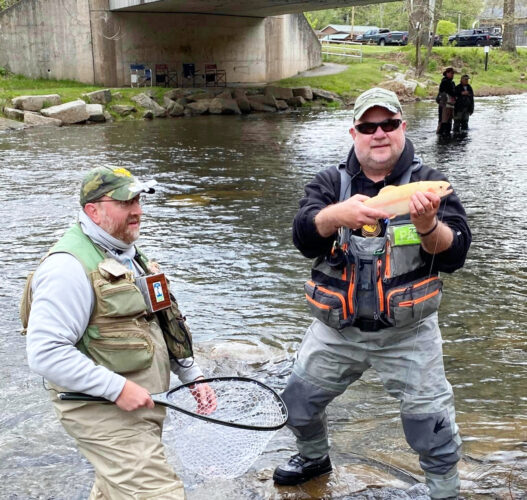 KCWA supports fly fishing outing for veterans | News, Sports, Jobs - Vimarsana News