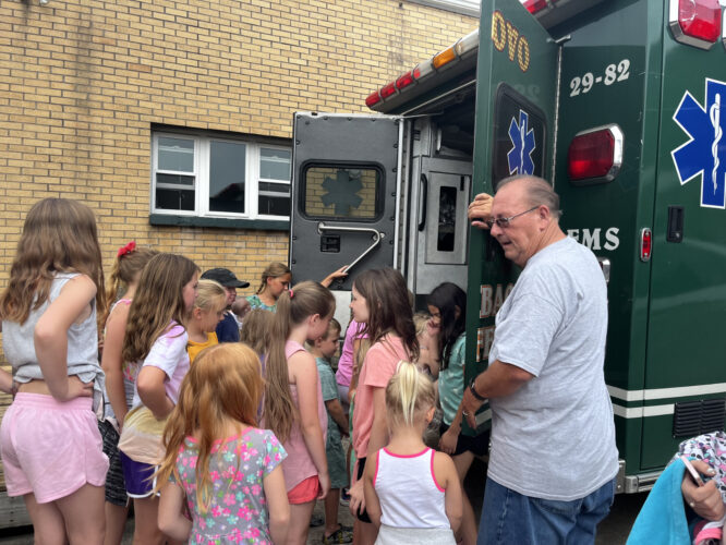 Renovo summer program gives kids tour of fire department | News, Sports, Jobs - Vimarsana News