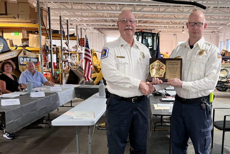 Neff honored for decades of dedication to city | News, Sports, Jobs - Vimarsana News