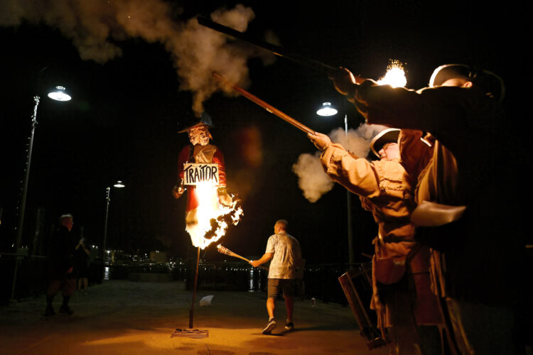 Benedict Arnold burned a Connecticut city. Centuries later, residents get payback in fiery festival | News, Sports, Jobs - Vimarsana News