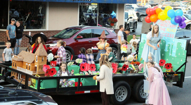 Joint Homecoming Parade a success | News, Sports, Jobs - Vimarsana News