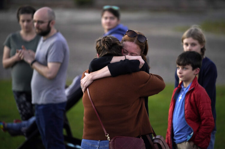 Maine residents gather to pray and reflect; days after a mass shooting left 18 people dead | News, Sports, Jobs - Vimarsana News