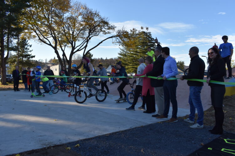 Skaters, cyclists and more turn out for upgraded LH skate park opening | News, Sports, Jobs - Vimarsana News