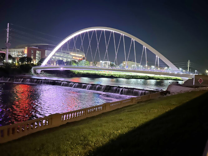 Footsteps along the river: Des Moines' Riverwalk Experience | News, Sports, Jobs - Vimarsana News