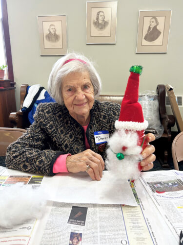 Covenant Cafe gets into the spirit with Christmas crafts, party | News, Sports, Jobs - Vimarsana News