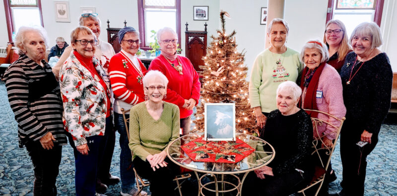 Covenant Cafe honors therapy dog, Magnolia | News, Sports, Jobs - Vimarsana News