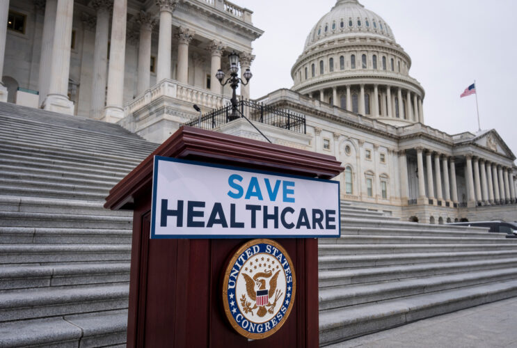 Just before shutdown, most Americans wanted health insurance tax credits extended, KFF poll finds