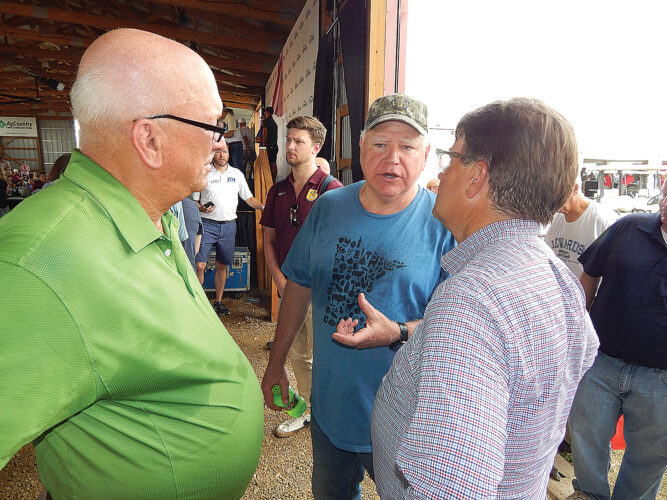 Dairy farmers sound off at Farmfest | News, Sports, Jobs - Vimarsana News