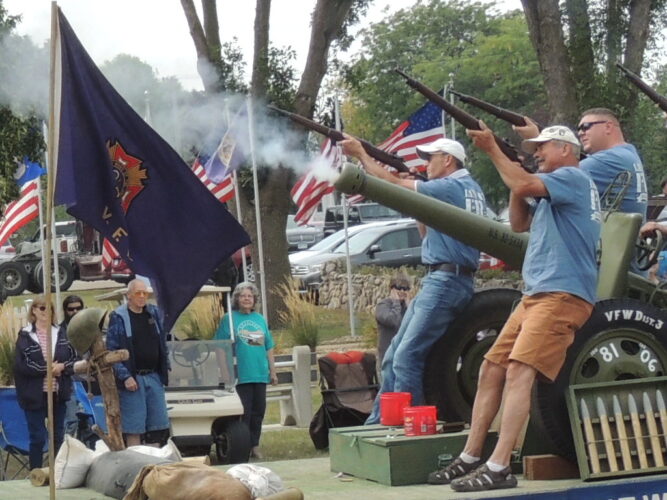 Grand parade at Boxelder Bug Days | News, Sports, Jobs - Vimarsana News