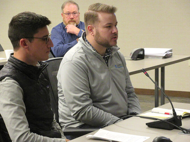 Solar project draws criticism from commissioners | News, Sports, Jobs - Vimarsana News