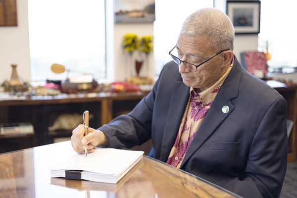 Bissen signs Maui County budget into law | News, Sports, Jobs - Vimarsana News