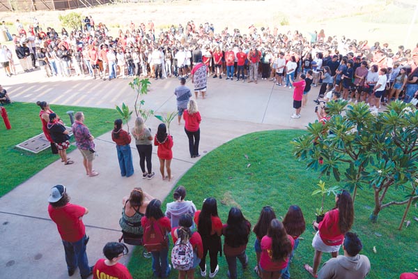 Lahainaluna students head to Kihei for first day of school | News, Sports, Jobs - Vimarsana News