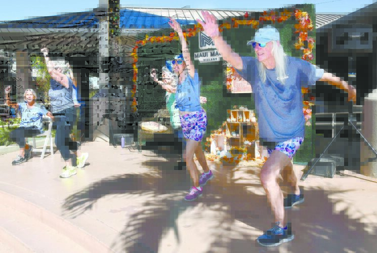 Staying fit at the Senior Fair | News, Sports, Jobs - Vimarsana News