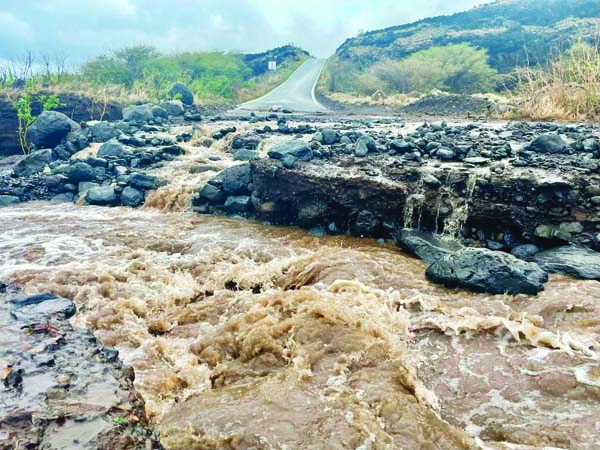 Rains soak East Maui and force multiple road closures | News, Sports, Jobs - Vimarsana News