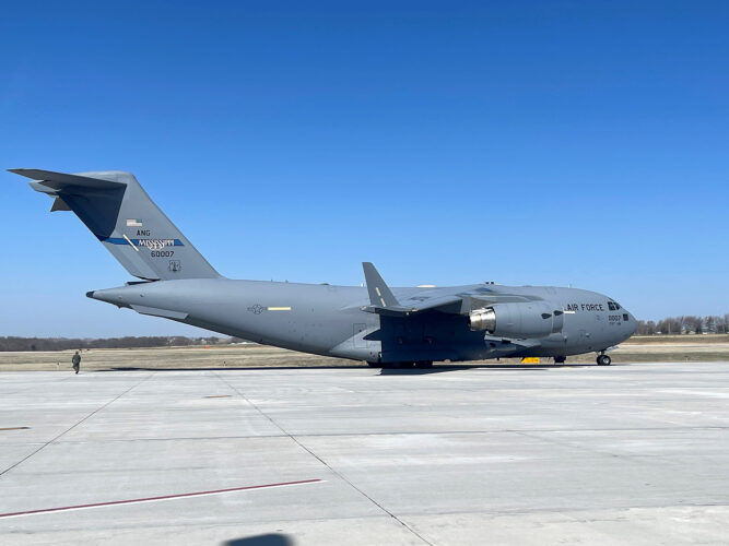 Fort Dodge airport hosts big visitor | News, Sports, Jobs - Vimarsana News