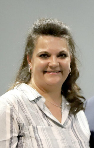 Iowa Central med tech students honor instructor | News, Sports, Jobs - Vimarsana News