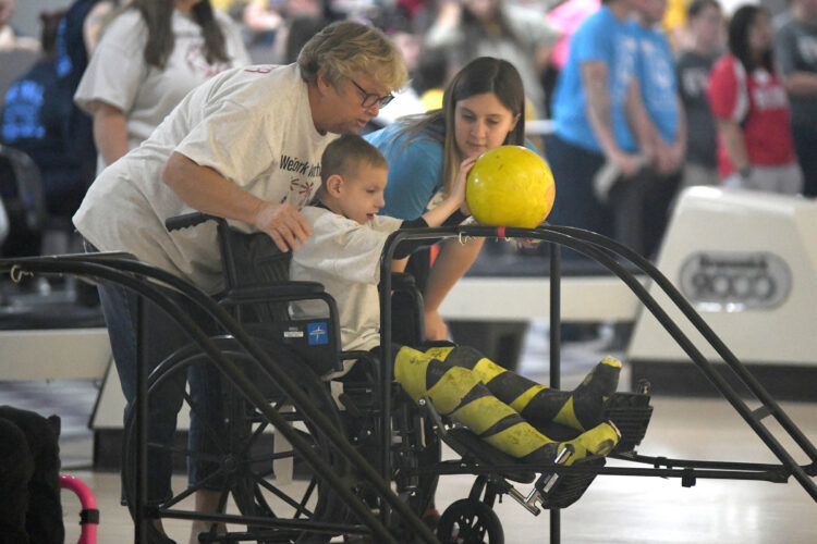 A helping hand | News, Sports, Jobs - Messenger News - Vimarsana News
