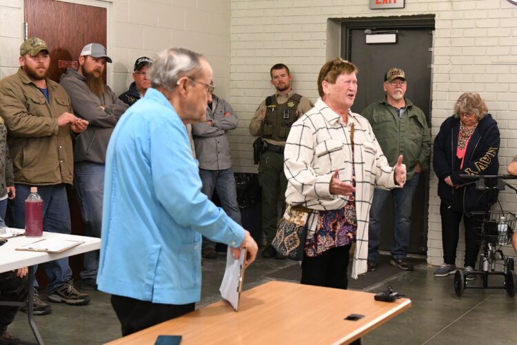Large crowd attends 'open forum' on Stumpy's closing | News, Sports, Jobs - Vimarsana News