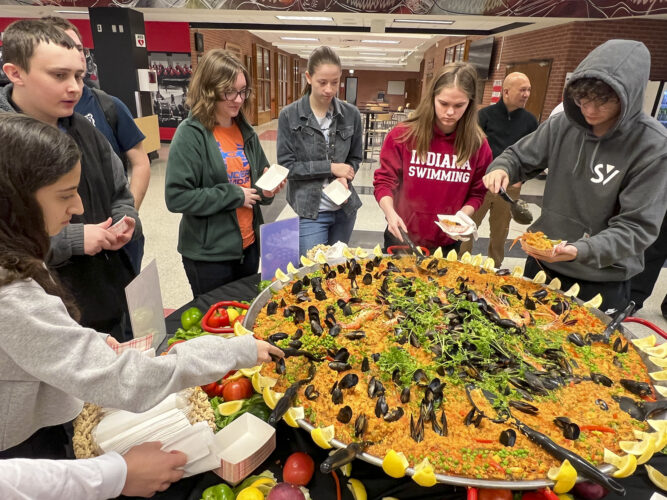 Taher CEO brings Spanish dish to FDSH | News, Sports, Jobs - Vimarsana News